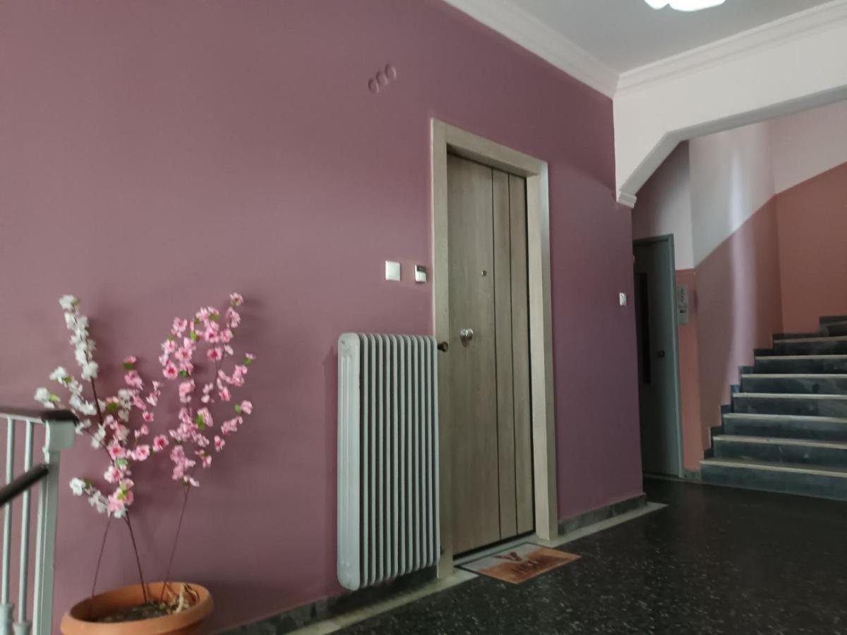 Valtameri Атина Екстериор снимка
